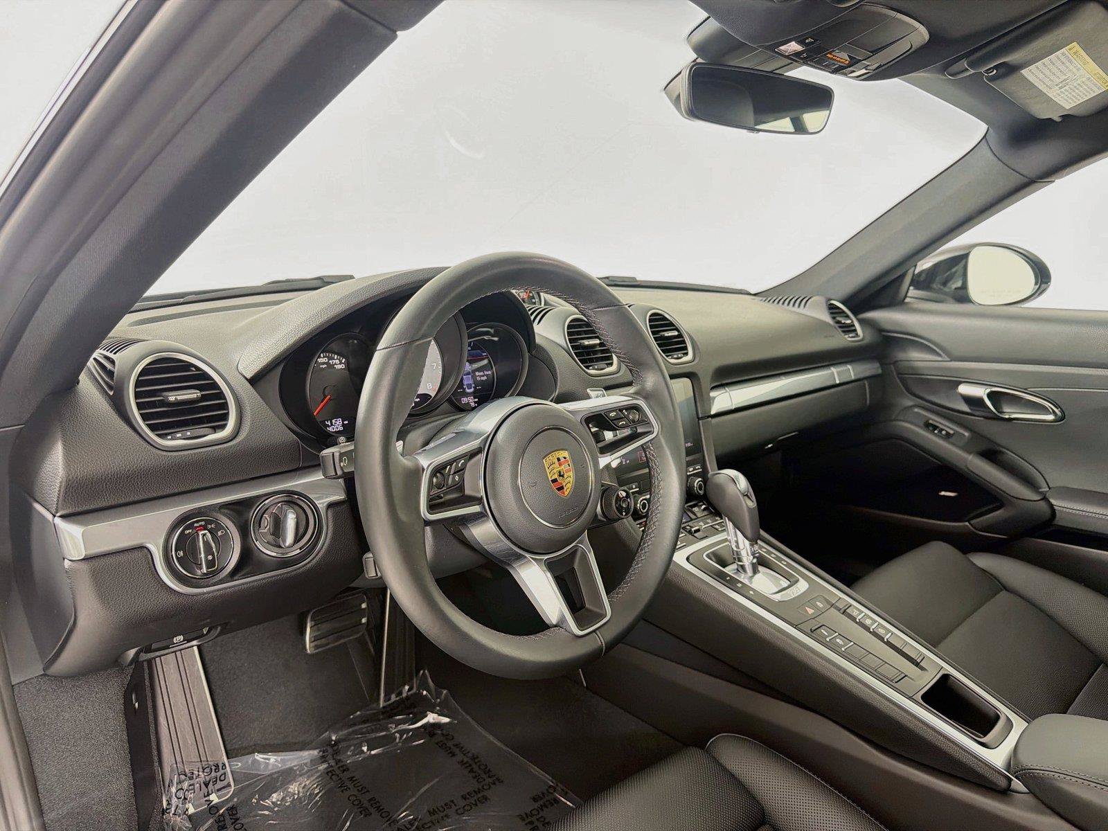 Used 2024 Porsche 718 Cayman S RWD image 4