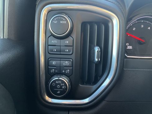 Used 2022 Chevrolet Silverado 3500 LTZ w/ LTZ Convenience Package image 17