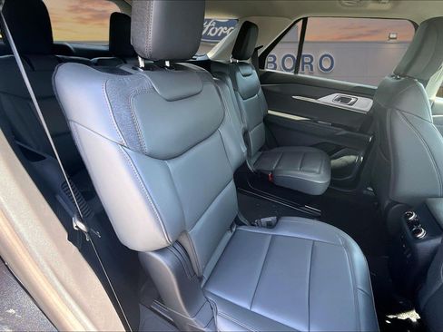 New 2026 Ford Explorer Active w/ Active Comfort Package AWD/4WD image 9