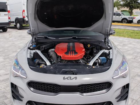 Used 2018 Kia Stinger GT1 AWD/4WD image 33