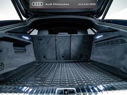 Used 2023 Audi Q8 Premium Plus w/ Premium Plus Package AWD/4WD image 9