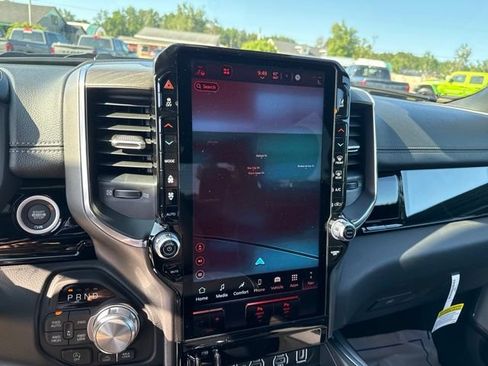 New 2026 RAM 1500 Laramie AWD/4WD image 32