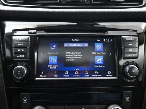 Used 2022 Nissan Rogue Sport SL w/ Premium Package image 17