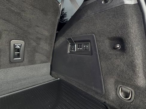 Used 2023 Cadillac Escalade V AWD/4WD image 12