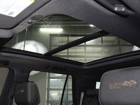 Used 2024 Chevrolet Tahoe High Country image 50