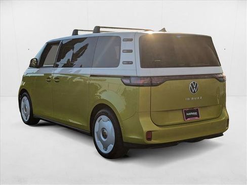 New 2025 Volkswagen ID. Buzz 1st Edition image 8
