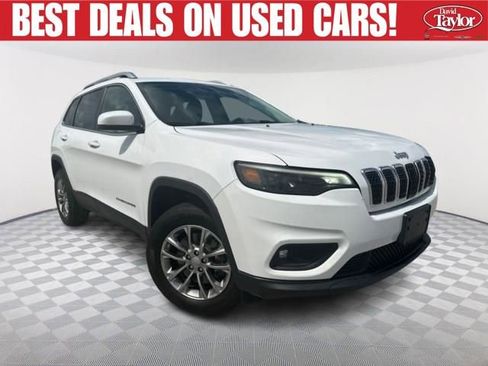 Used 2019 Jeep Cherokee Latitude Plus w/ Cold Weather Group AWD/4WD image 1
