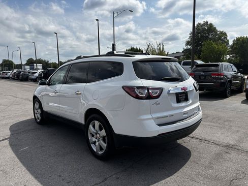 Used 2017 Chevrolet Traverse LT w/ Traveler's Package AWD/4WD image 5