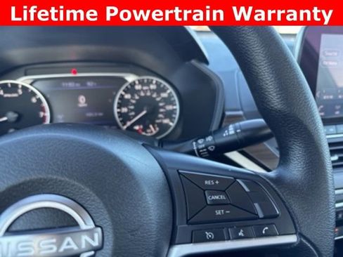 Used 2024 Nissan Altima 2.5 SV image 21