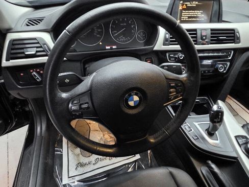 Used 2017 BMW 320i xDrive Sedan AWD/4WD image 16