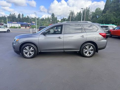 Used 2020 Nissan Pathfinder SV AWD/4WD image 2