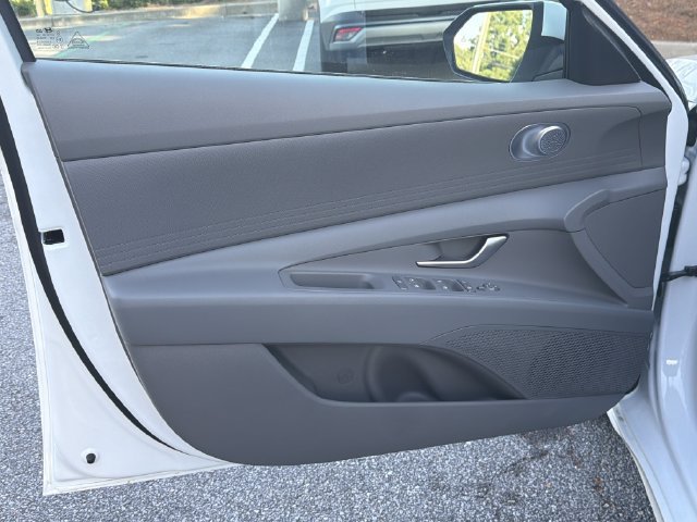 New 2026 Hyundai Elantra SE FWD image 12