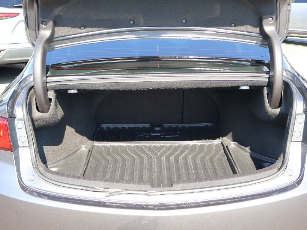 Used 2019 Acura TLX FWD image 15
