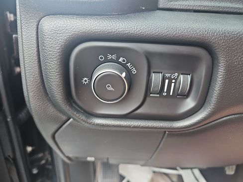 Used 2019 RAM 3500 Big Horn AWD/4WD image 30
