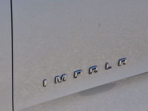 Used 2015 Chevrolet Impala LT w/ Convenience Package FWD image 12
