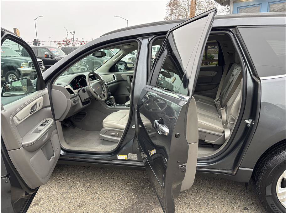Used 2013 Chevrolet Traverse LT AWD/4WD image 10