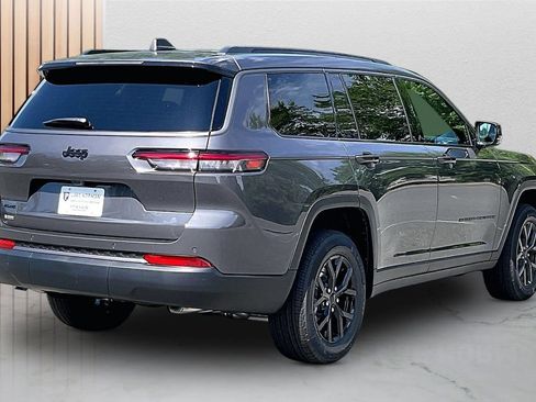 New 2026 Jeep Grand Cherokee L 4WD image 9