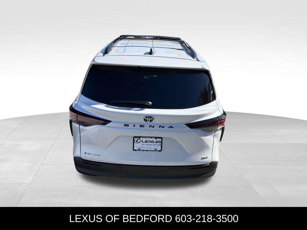 Used 2025 Toyota Sienna XLE w/ XLE Plus Package AWD/4WD image 5