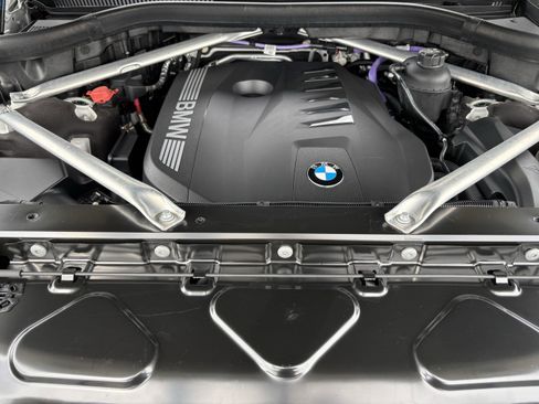 Certified 2024 BMW X7 xDrive40i w/ Executive Package image 35