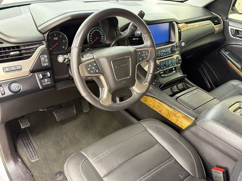 Used 2017 GMC Yukon Denali w/ Open Road Package RWD image 4