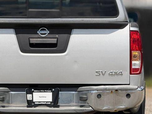 Used 2014 Nissan Frontier SV w/ SV Value Truck Package AWD/4WD image 14