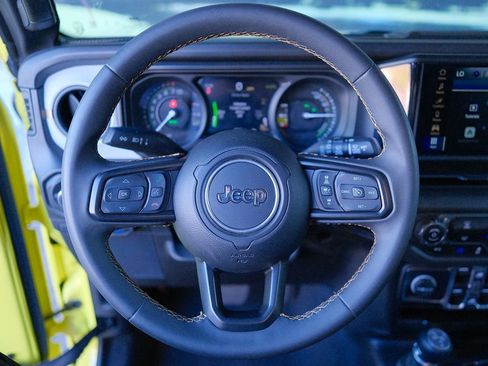 Used 2024 Jeep Wrangler Sport S w/ LED Headlamp & Fog Lamp Group image 16