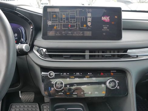 Used 2024 INFINITI QX60 Luxe w/ Vision Package image 31