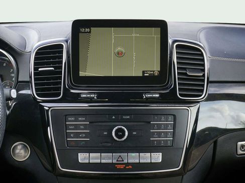 Used 2018 Mercedes-Benz GLS 450 4MATIC image 25