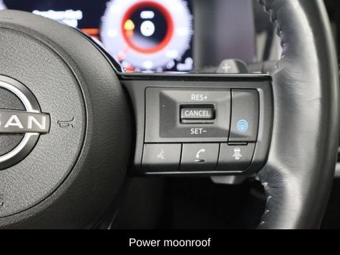 Used 2022 Nissan Pathfinder Platinum w/ Cargo Package FWD image 9
