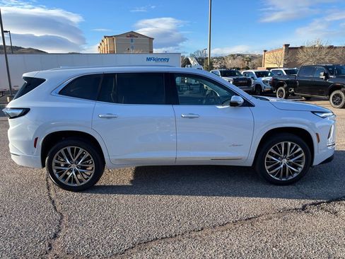 New 2026 Buick Enclave Avenir w/ Super Cruise Package image 4