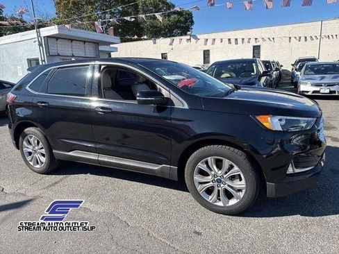 Used 2022 Ford Edge Titanium image 15