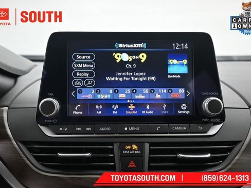 Used 2025 Nissan Altima 2.5 SV FWD image 15