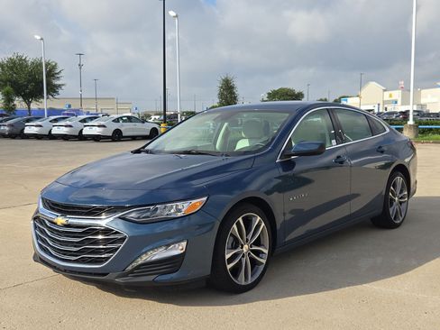 Used 2024 Chevrolet Malibu LT FWD image 9