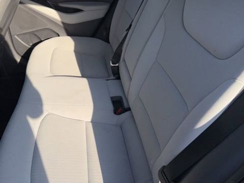 Used 2022 Hyundai Ioniq SE image 9