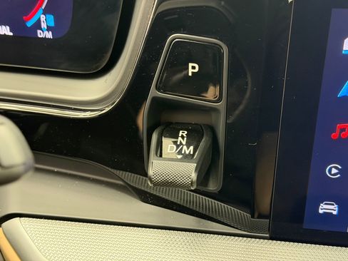 Used 2024 Porsche Cayenne AWD image 23