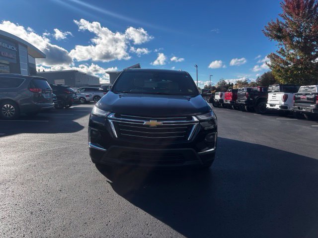 Used 2023 Chevrolet Traverse LT AWD/4WD image 3