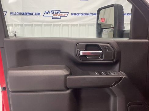 Used 2025 Chevrolet Silverado 2500 Custom w/ Custom Convenience Package image 13