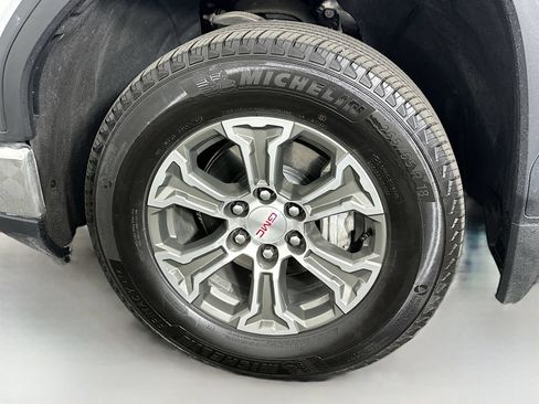 Used 2025 GMC Sierra 1500 SLT AWD/4WD image 31