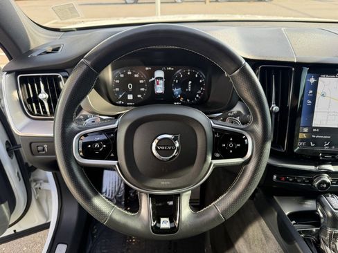 Used 2018 Volvo XC60 T6 R-Design w/ Convenience Package image 19