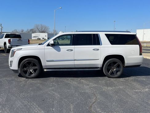 Used 2020 Cadillac Escalade ESV Premium Luxury AWD/4WD image 4