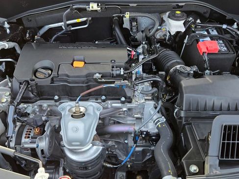 Used 2025 Honda HR-V LX image 27
