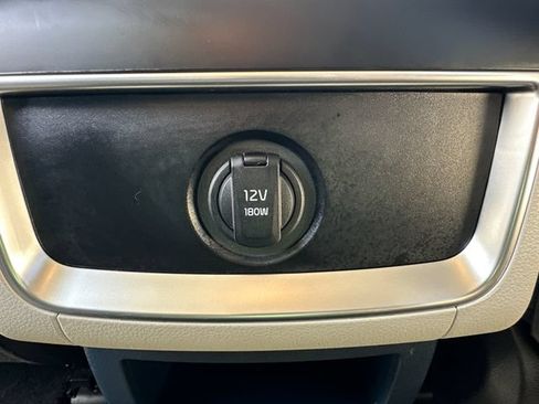 Used 2026 Kia Carnival EX FWD image 19