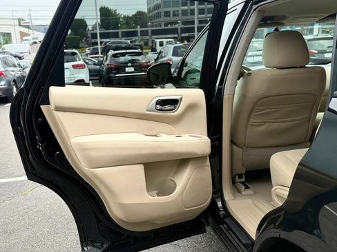 Used 2013 Nissan Pathfinder SV AWD/4WD image 25