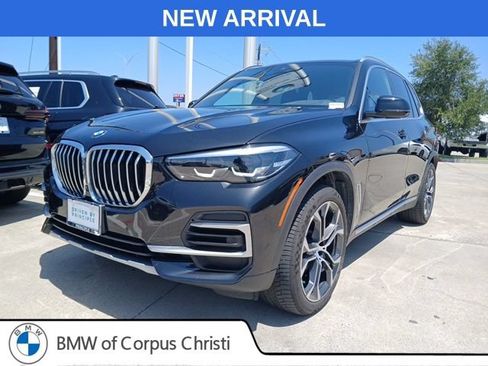 Used 2022 BMW X5 xDrive40i w/ Premium Package AWD/4WD image 3