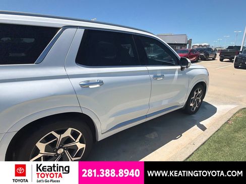 Used 2021 Hyundai Palisade Calligraphy w/ Cargo Package FWD image 2
