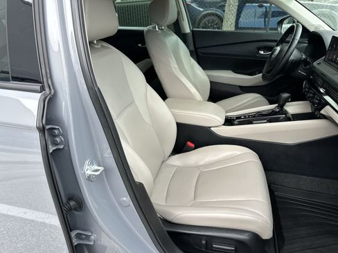 Used 2025 Honda Accord EX-L image 9
