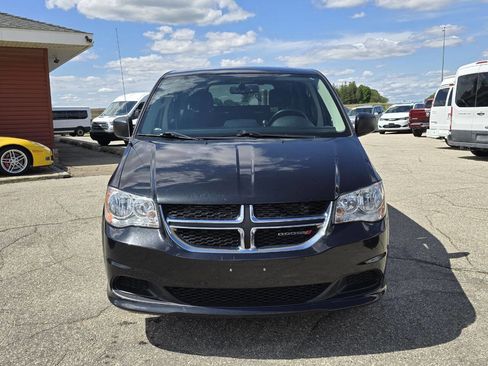 Used 2015 Dodge Grand Caravan American Value Package w/ UConnect Hands-Free Group image 7