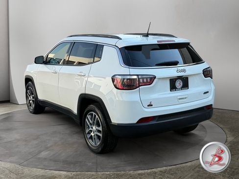Used 2018 Jeep Compass Latitude w/ Popular Equipment Group FWD image 5