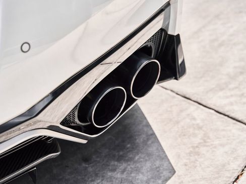 Used 2021 Nissan GT-R Premium image 14