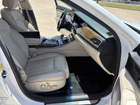 Used 2017 Genesis G90 3.3T Premium RWD image 15